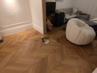 Floor treatment with oil